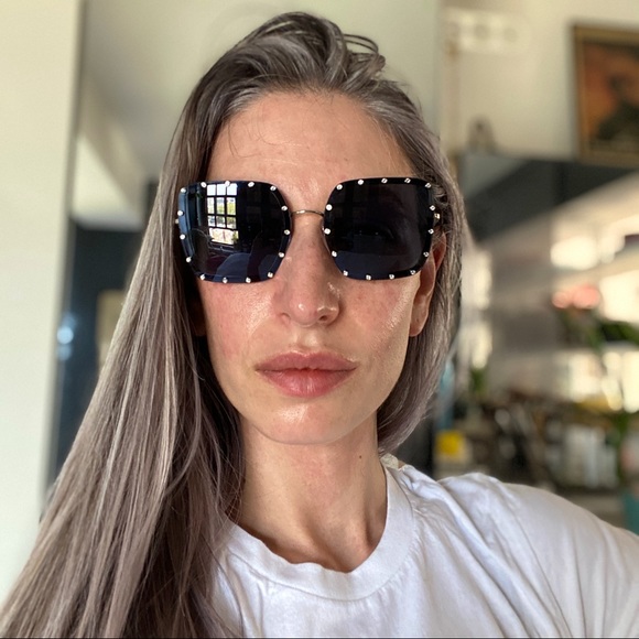 Valentino Sunglasses - Brand New! Never worn! VA2052 - Picture 16 of 16